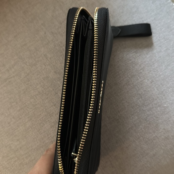 Kate Spade Zip Around Wallet - Picture 7 of 7